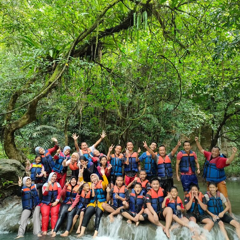 Alfathan Tour And Transport