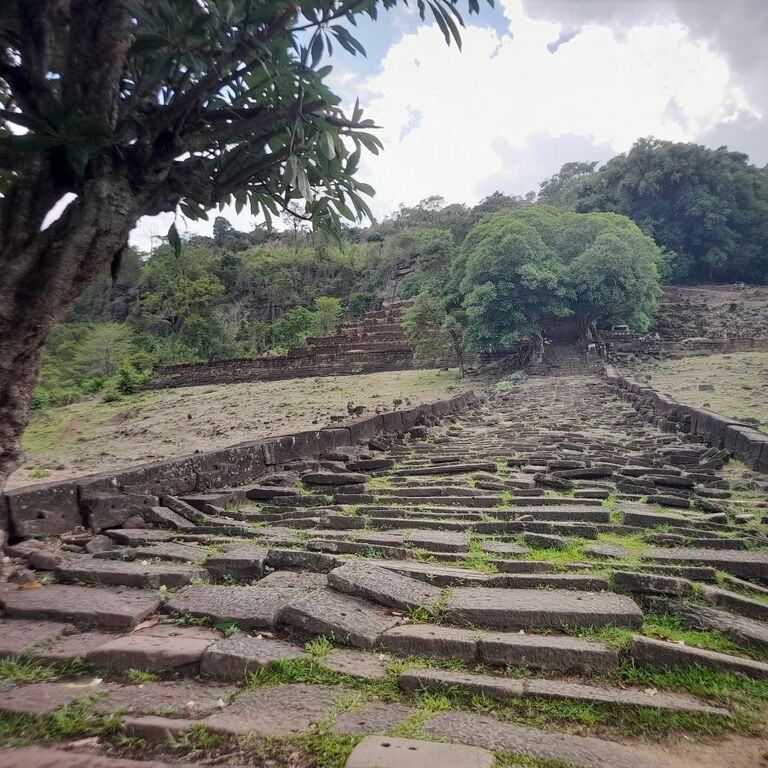 Wat Phu Tour
