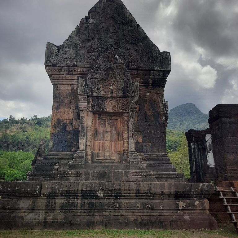 Wat Phu Tour