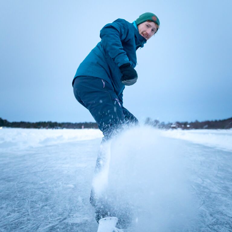Inari Lake Skating