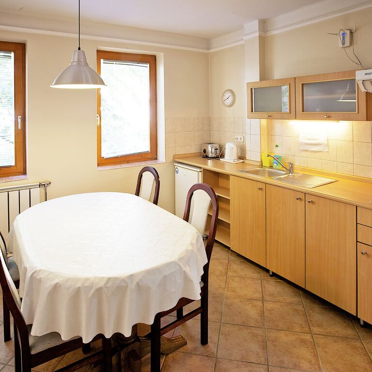 Gold Apartments***