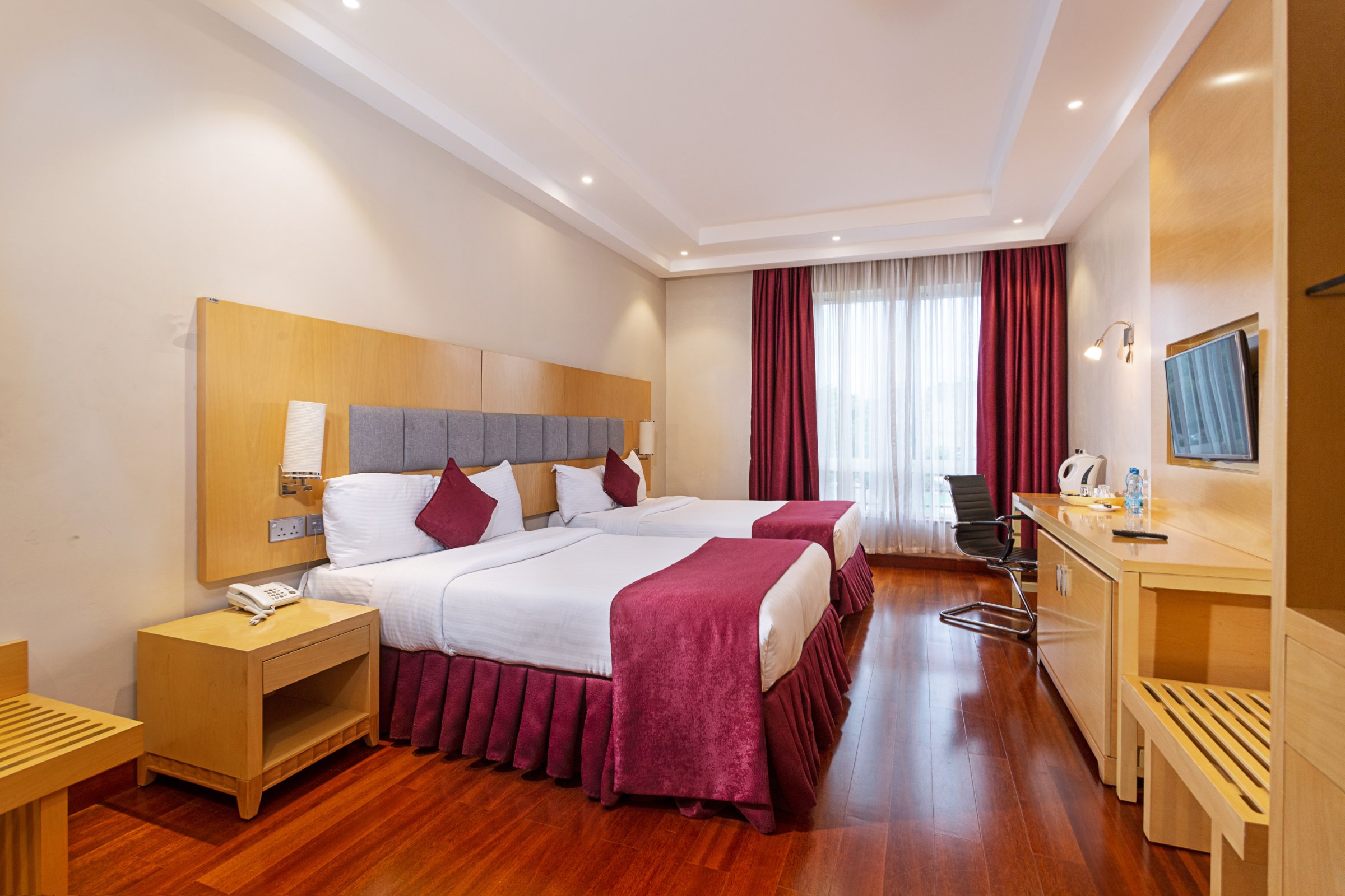 THREESTEERS HOTEL