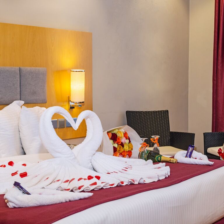 THREESTEERS HOTEL