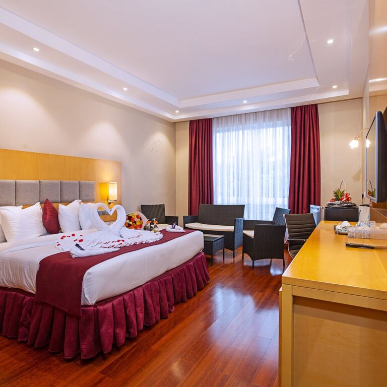 THREESTEERS HOTEL