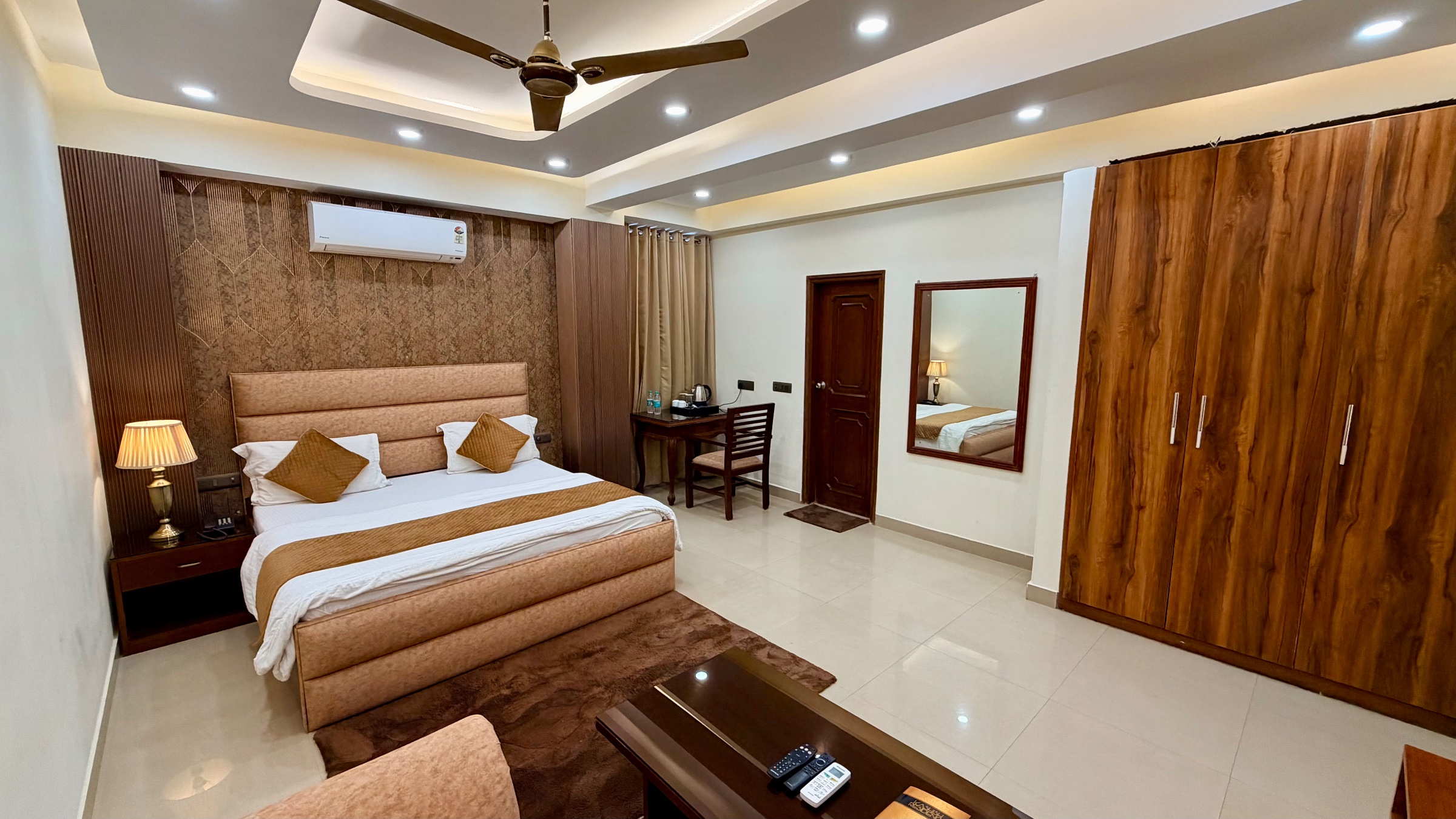 KASHISH RESIDENCY - NOIDA