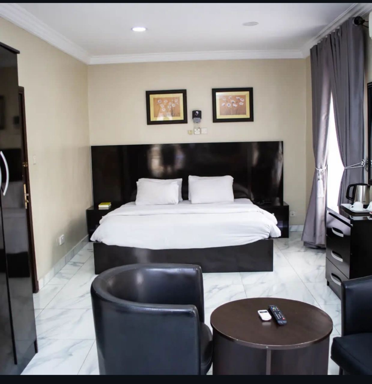 Noah’s Ark hotel and suites