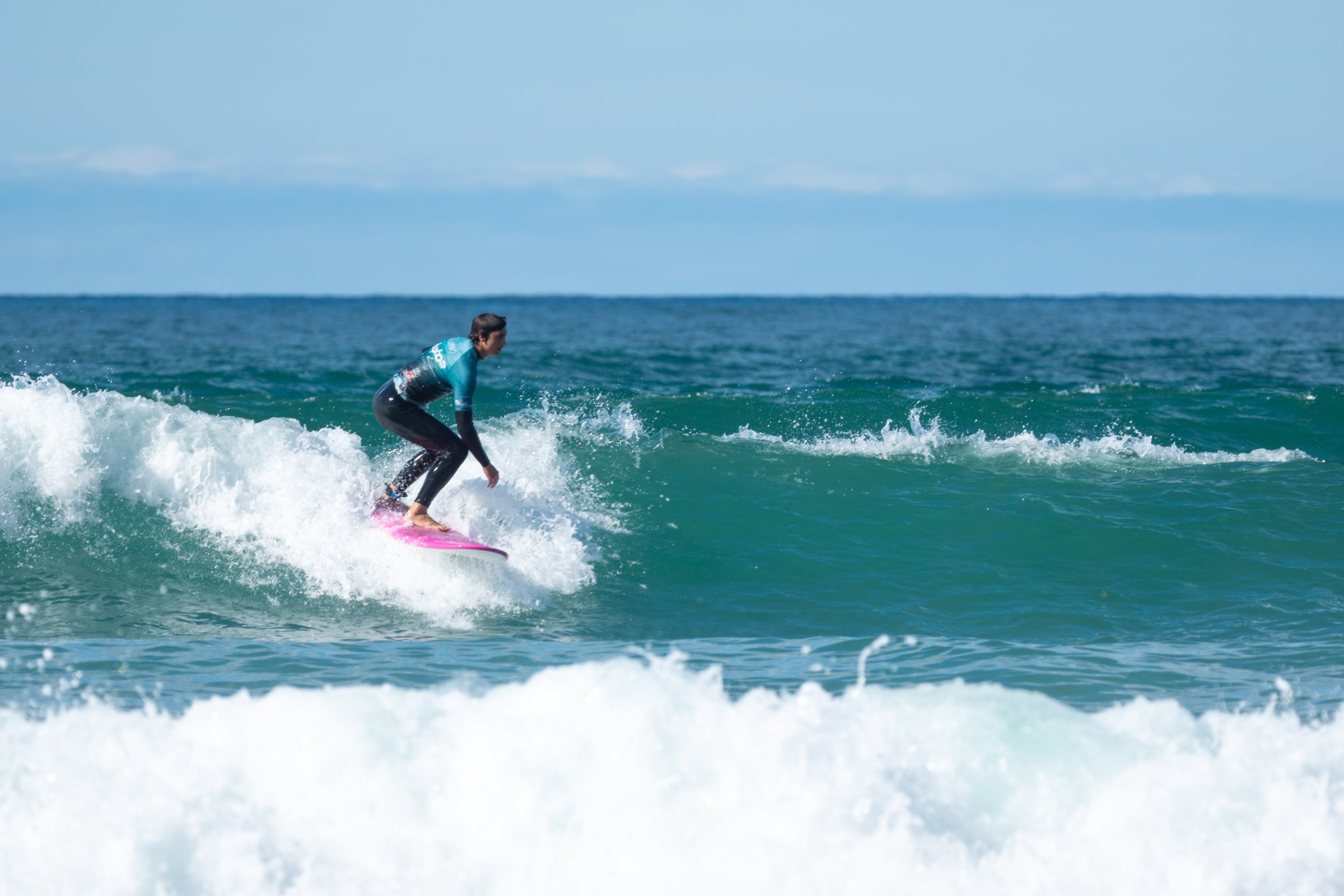 SURFADICTOS ESCUELA DE SURF