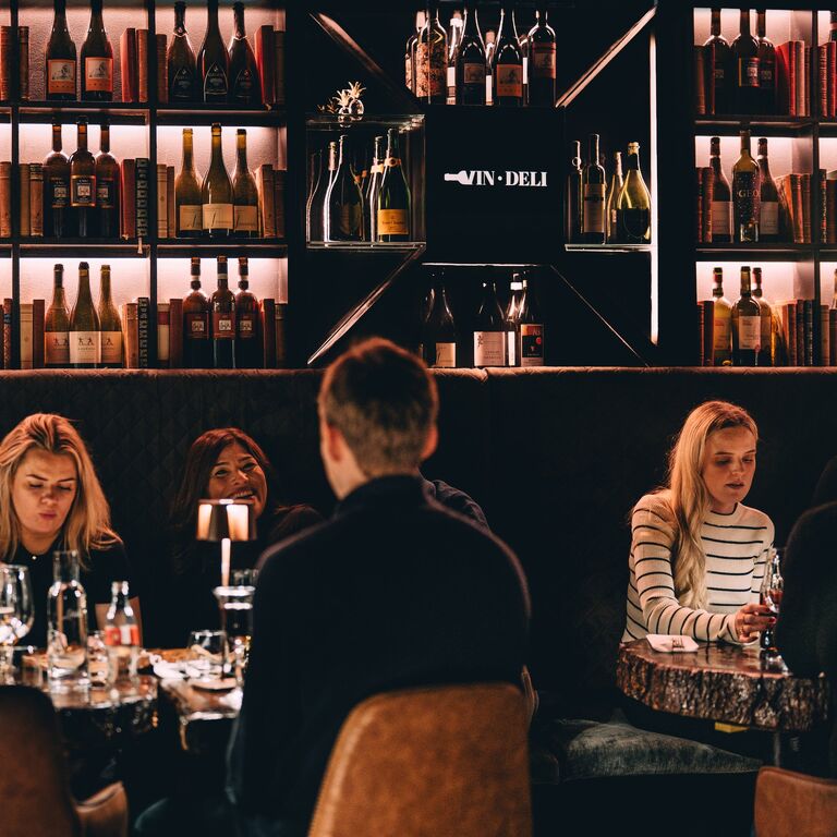 Vin o deli