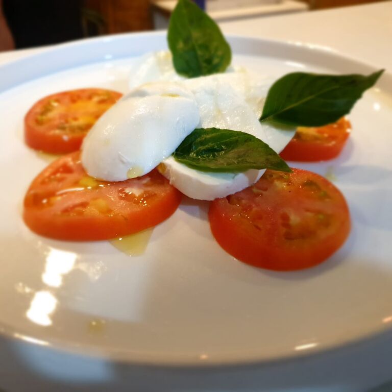 Amici Restaurant & Pizzeria
