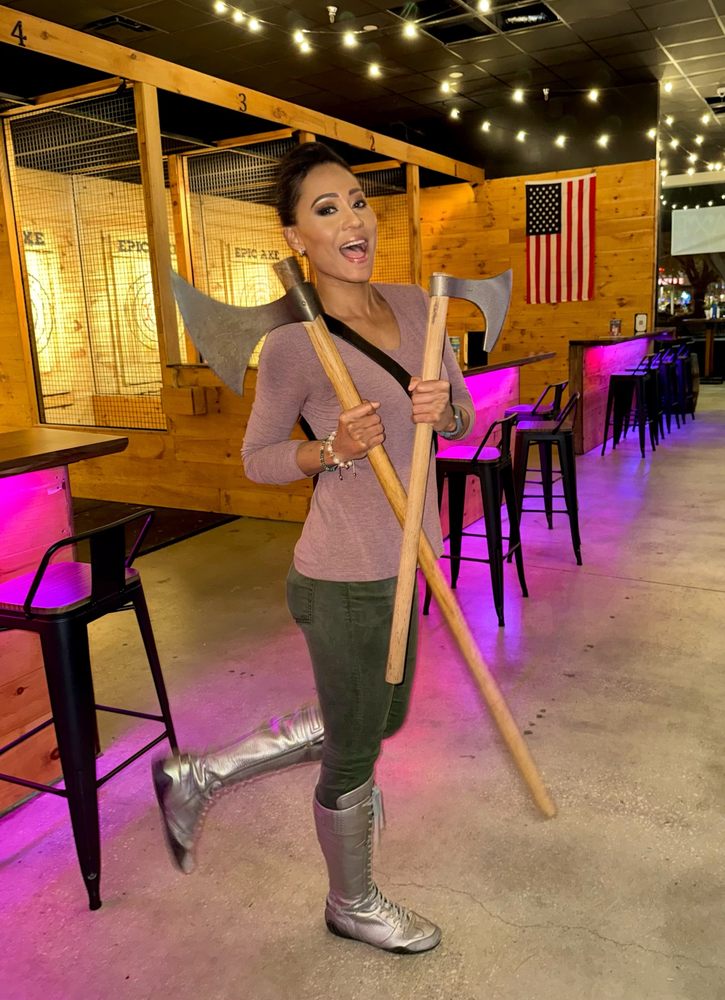 Epic Axe Throwing