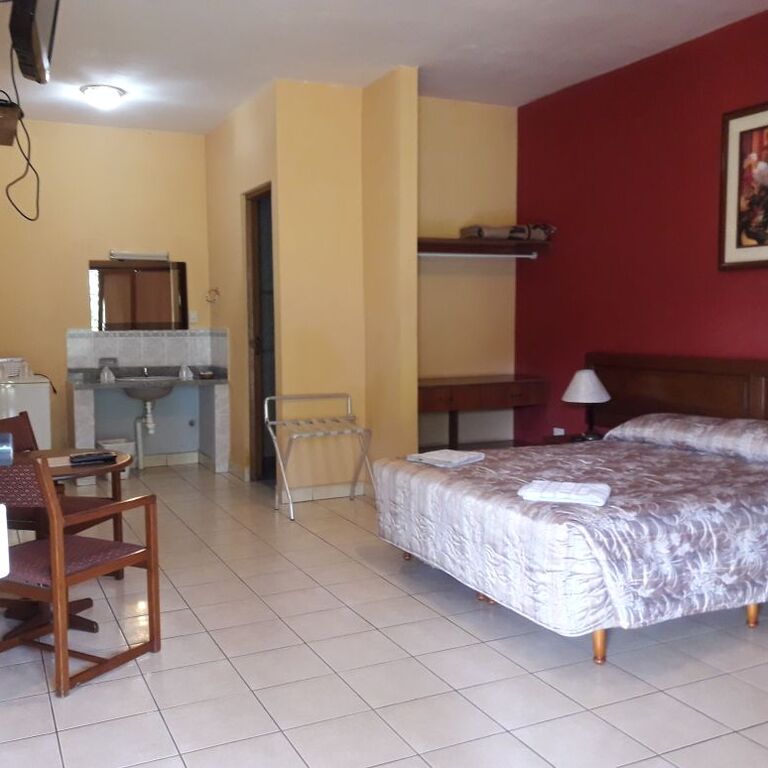 CESARS TROPICAL HOTEL