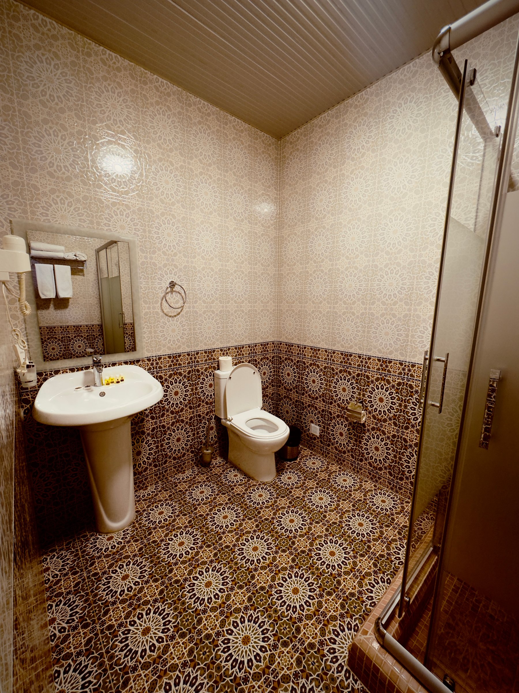 ARK BILLUR HALAL HOTEL