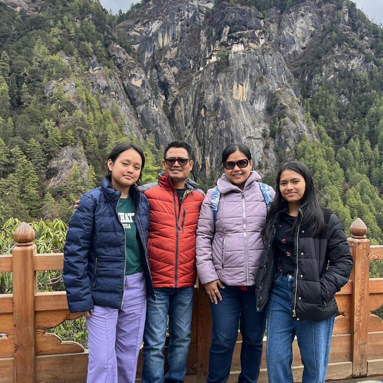 Lodhen Samphel Travel