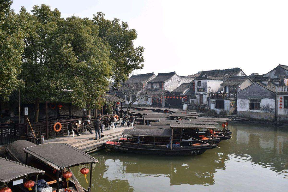 Late afternoon visiting Zhujiajiao with dinner