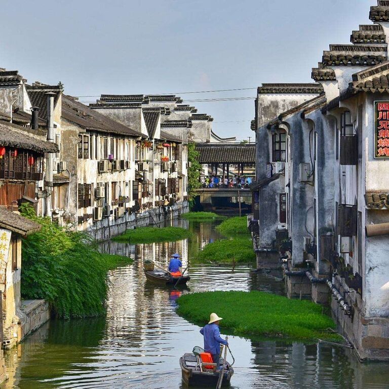 Late afternoon visiting Zhujiajiao with dinner
