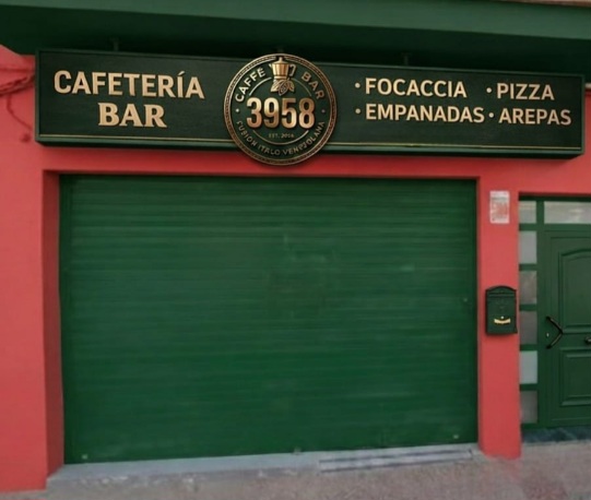 3958 Cafeteria Bar