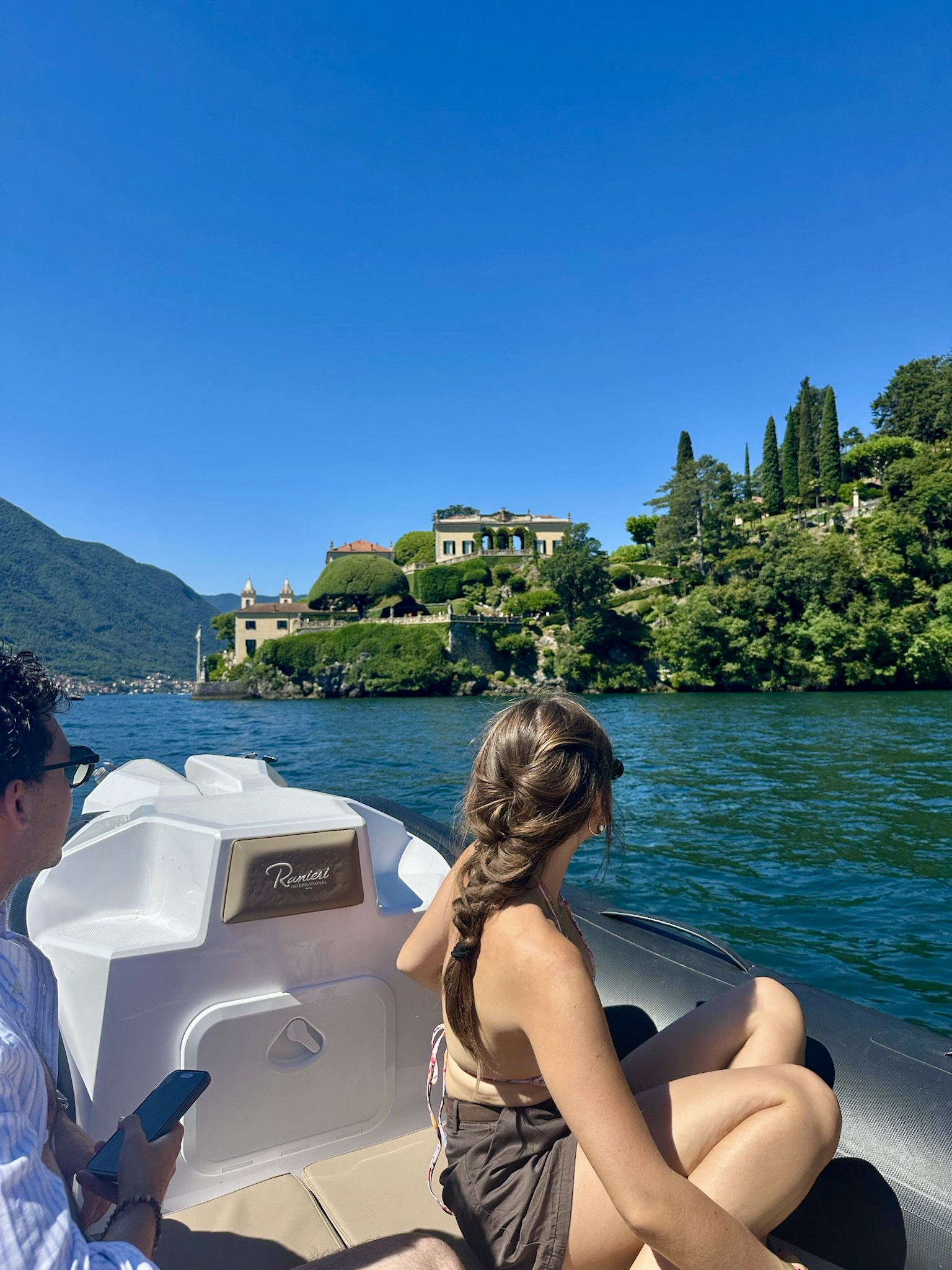 Comolakeboats