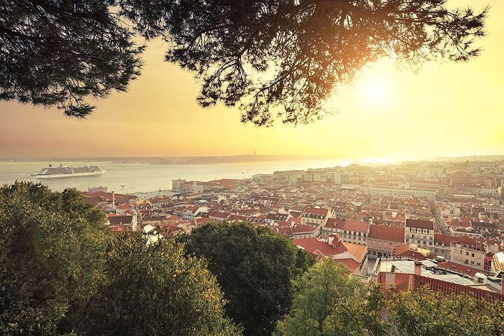 Lisbon Private Tuktuk Tours