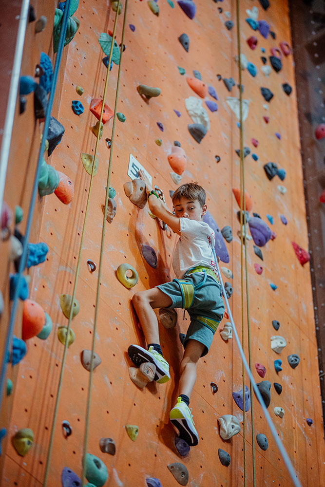 Alpamayo Climbing Center