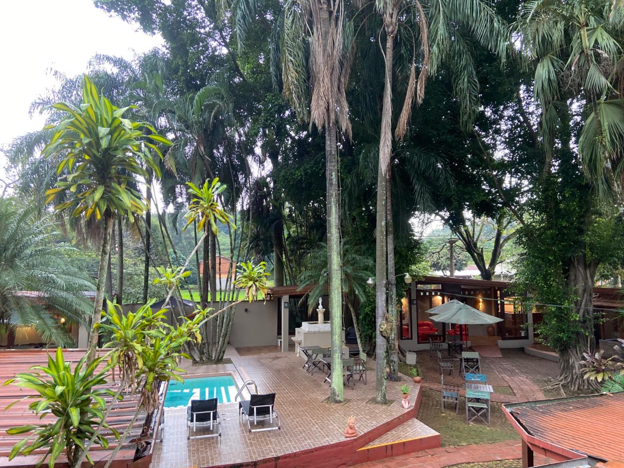 LA FAMOSA HOTEL