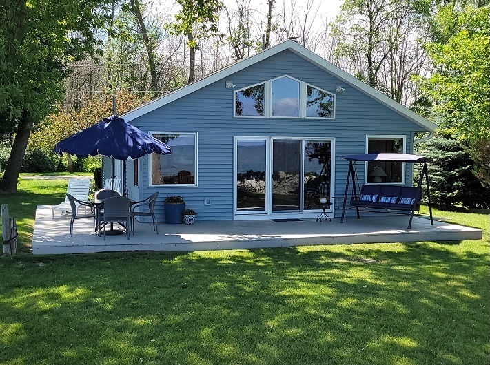 Cozy Cottage on Green Bay