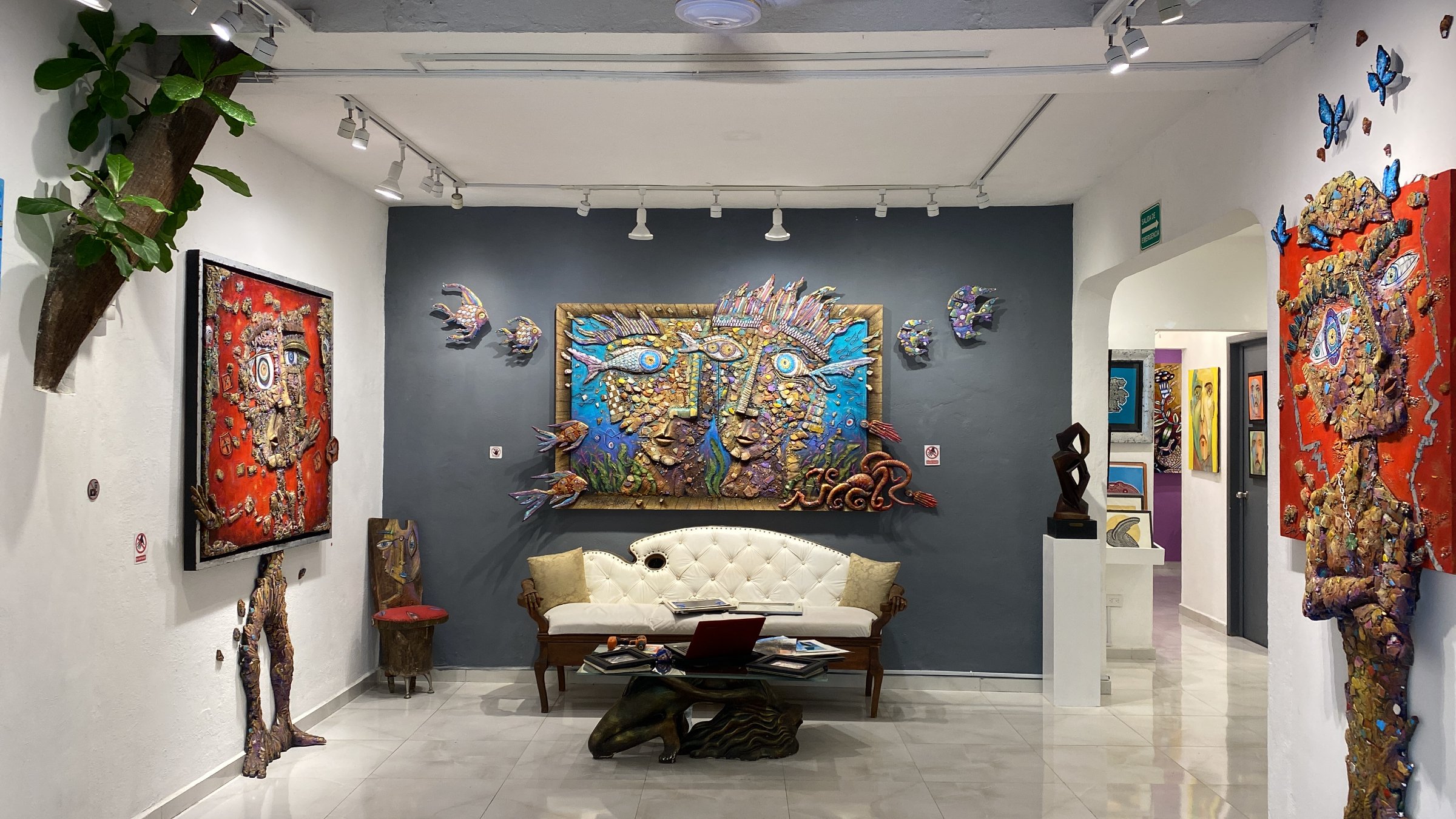 Art Gallery by Gastón Charó