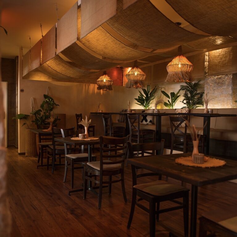 Karak Budapest Restaurant
