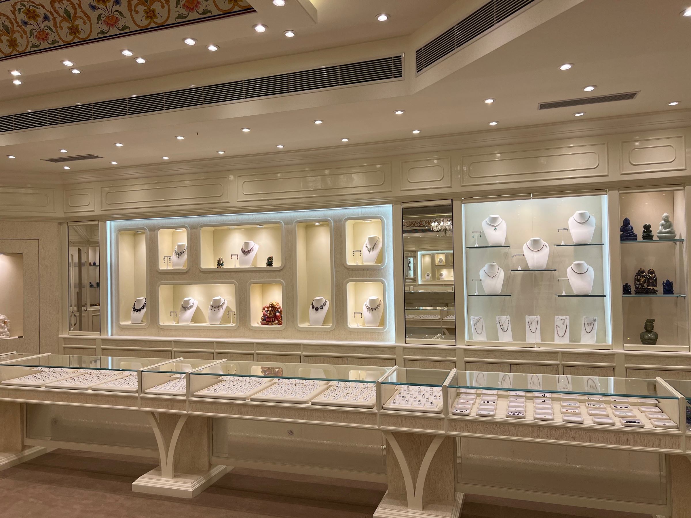 Antiquarian Jewels