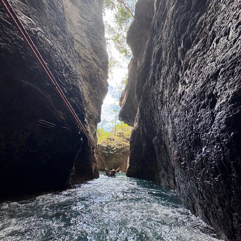 La Leona Waterfall hike