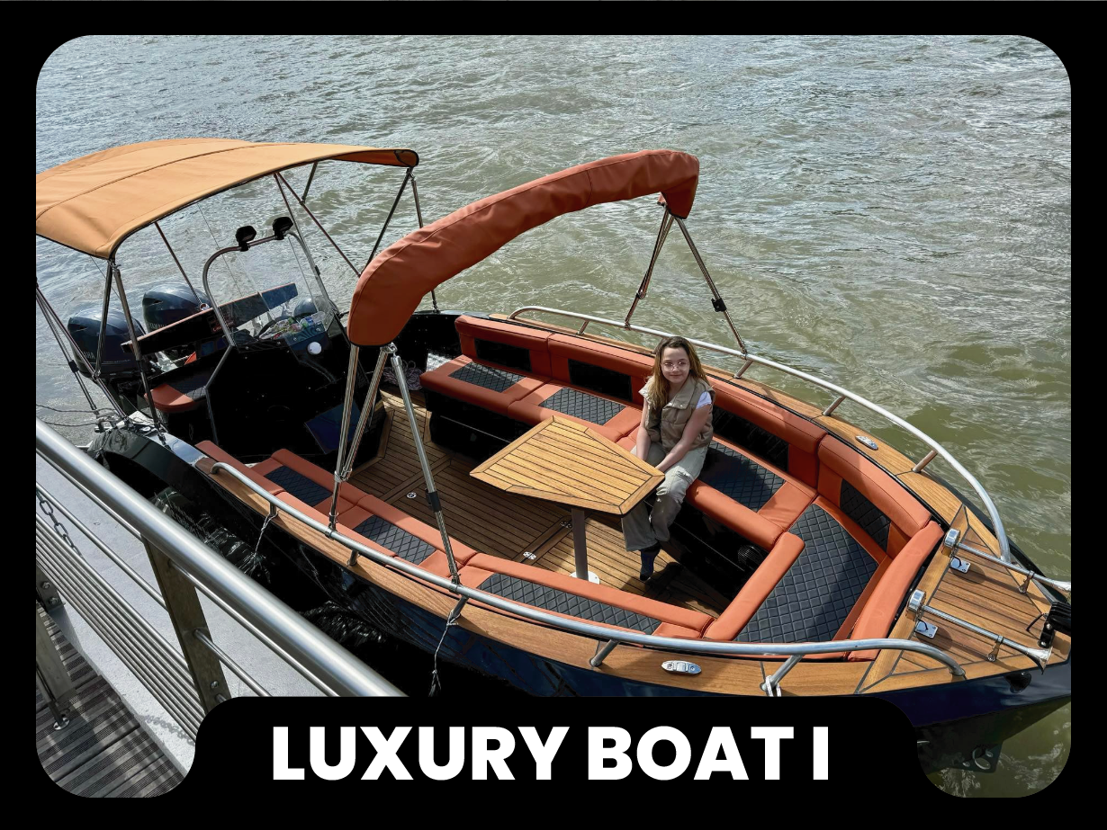 Top Private Cruises in Paris with French Champagne and surprises