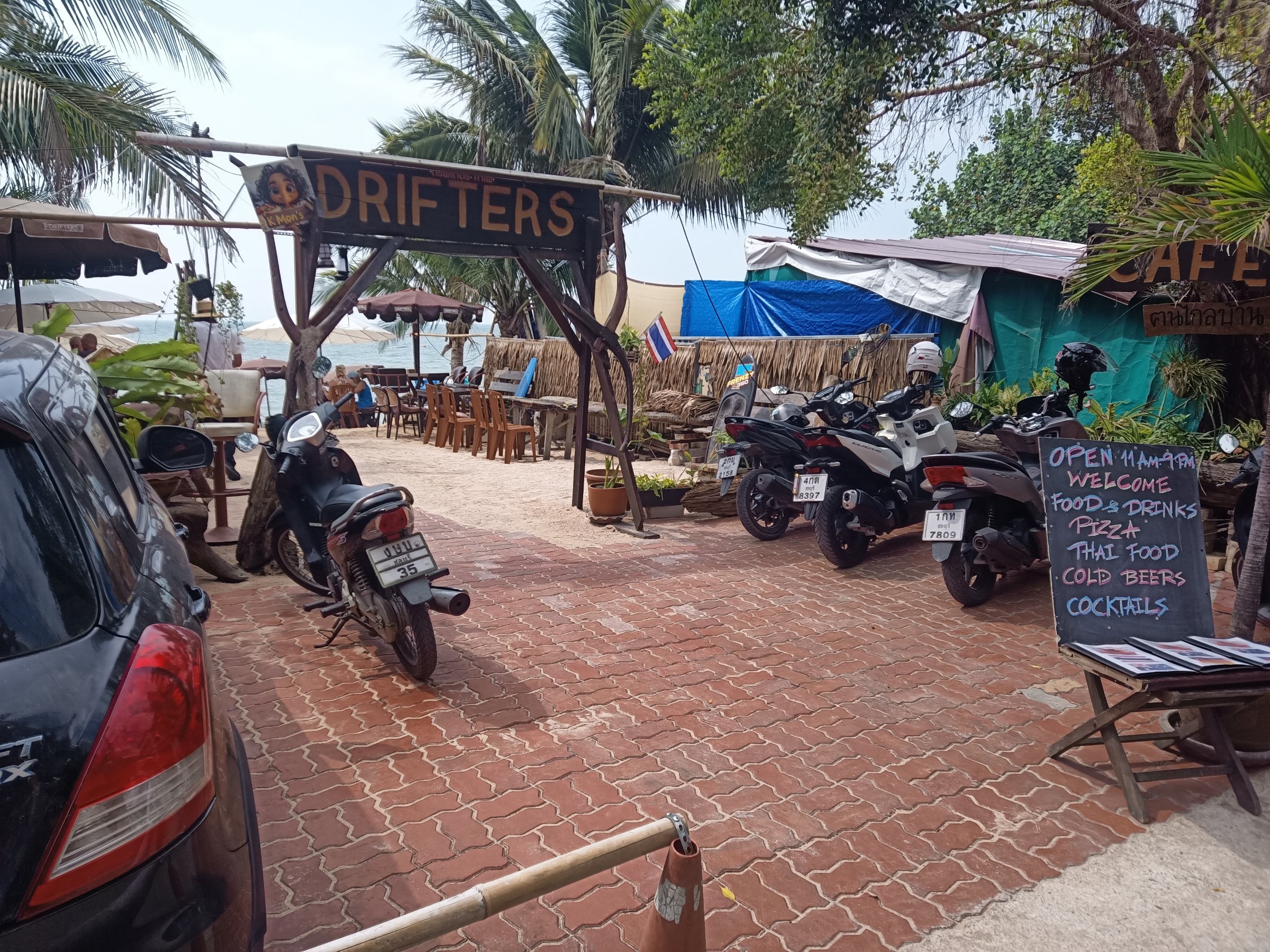 Drifter Beach Cafe & Apartment