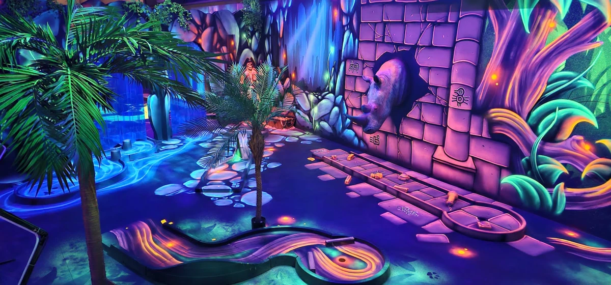 Black Holes Minigolf