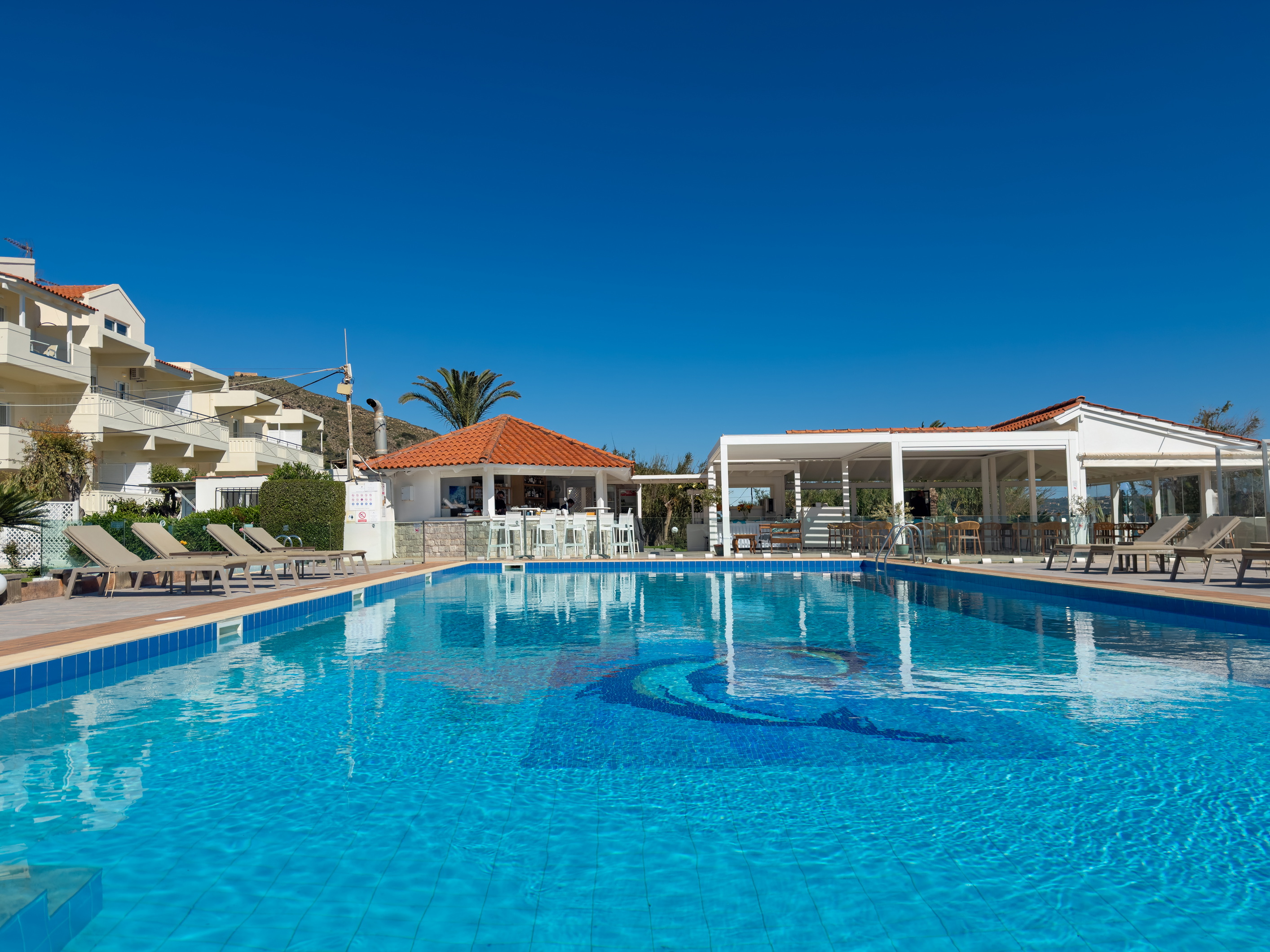 GK BEACH HOTEL (GALAZIO KIMA)