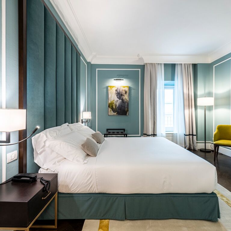 GLIMPSE HOTEL