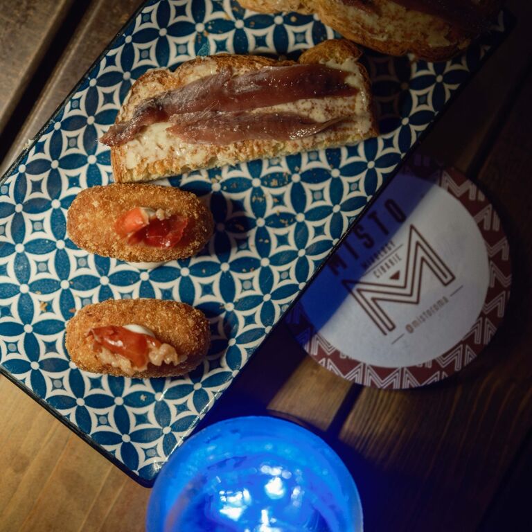 Misto Cocktail Bar