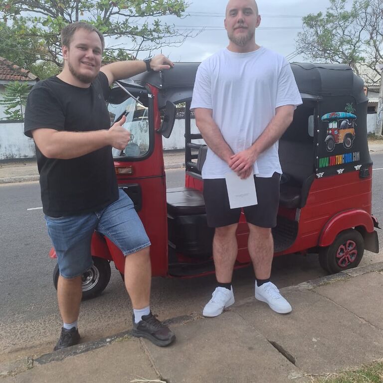 Tuk Tuk Ceylon Tour