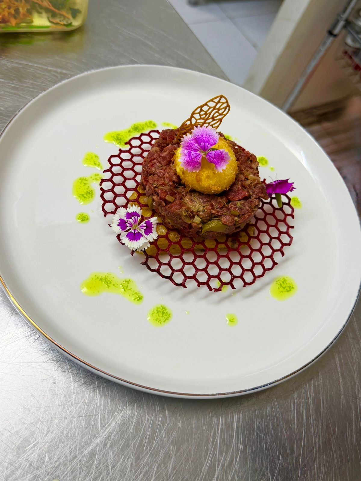 MAYNIKO Restaurant