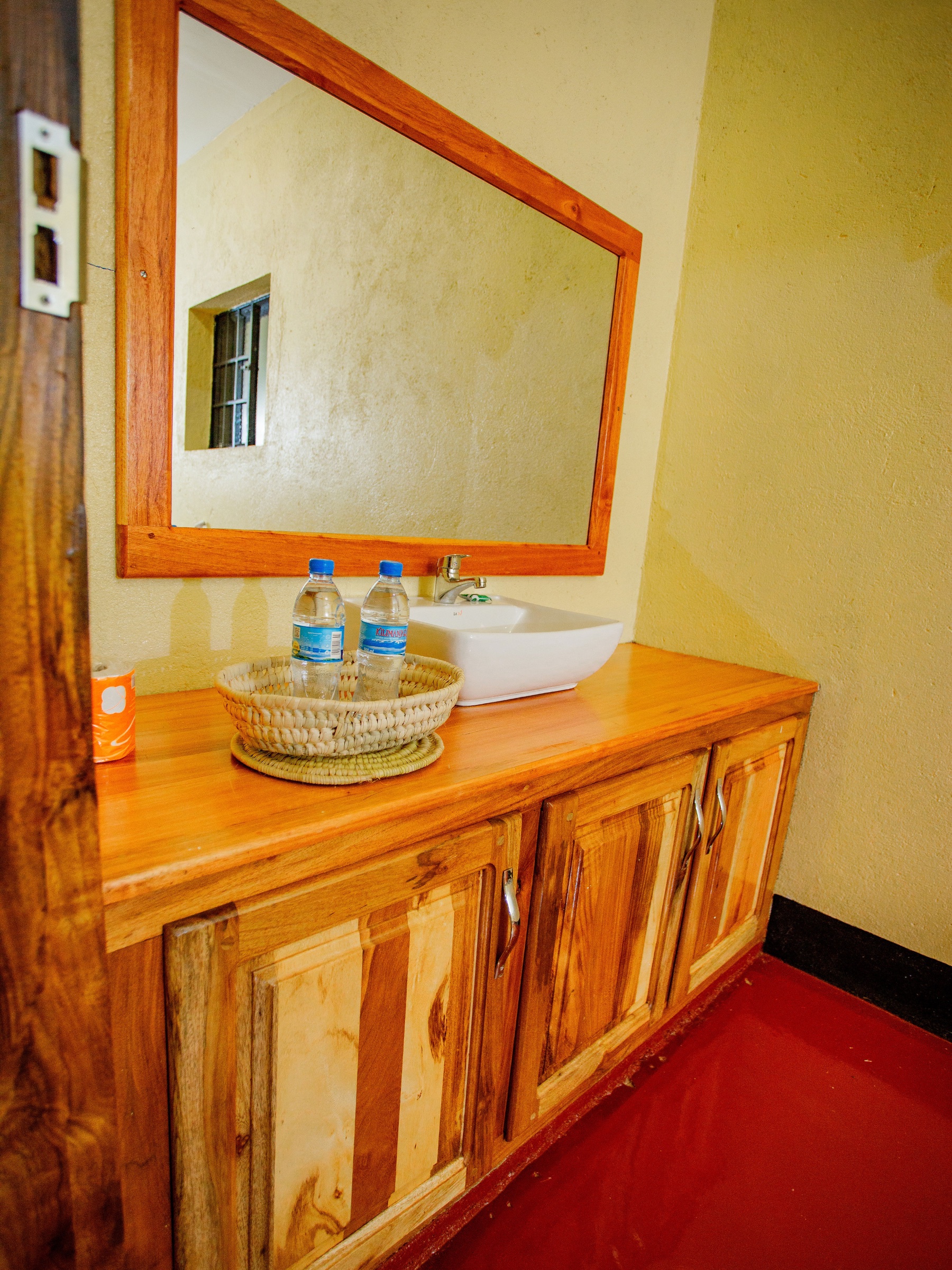 Ngorongoro Inn