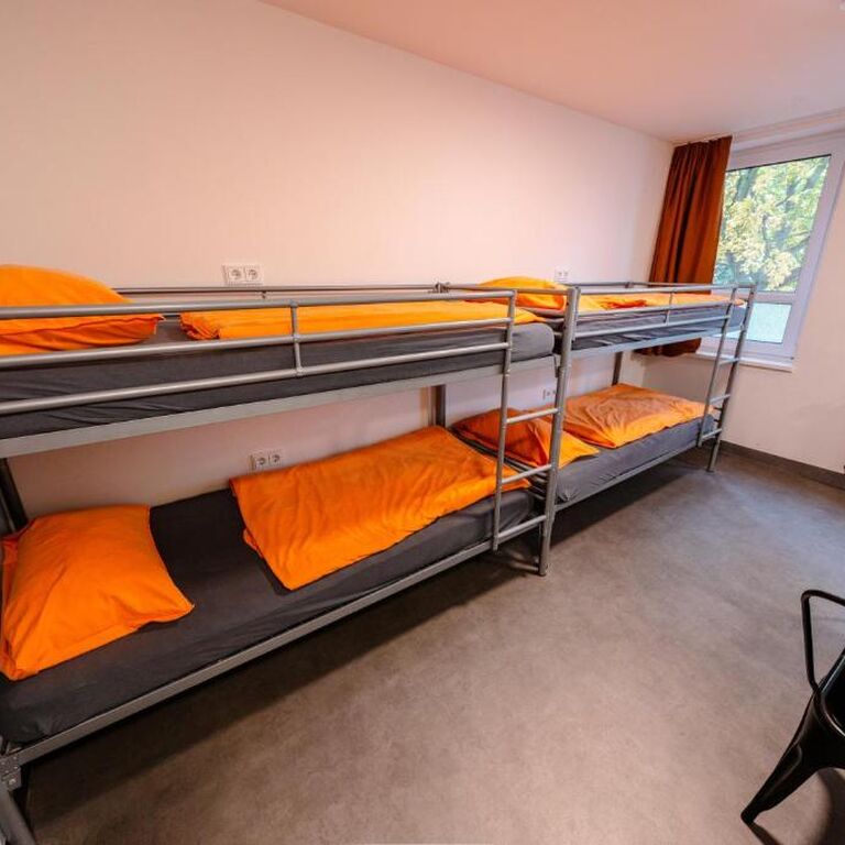 Neohostel