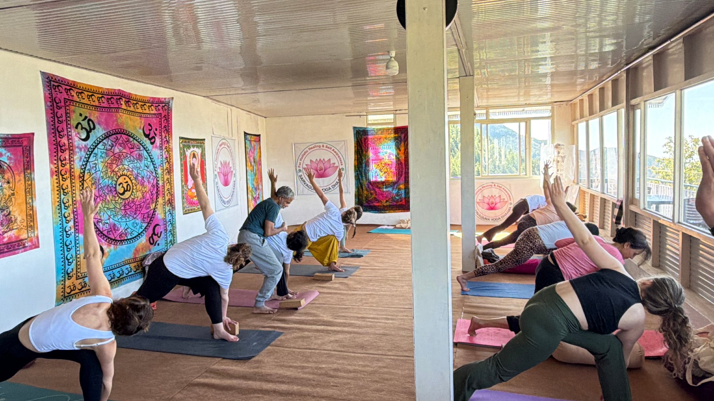 Sarvaguna Yoga school