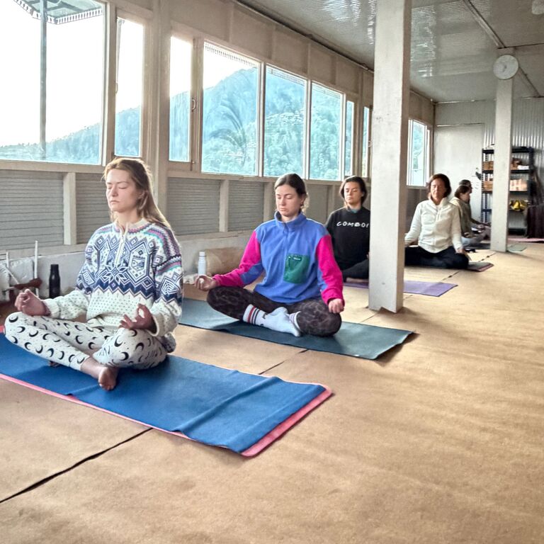 Sarvaguna Yoga school