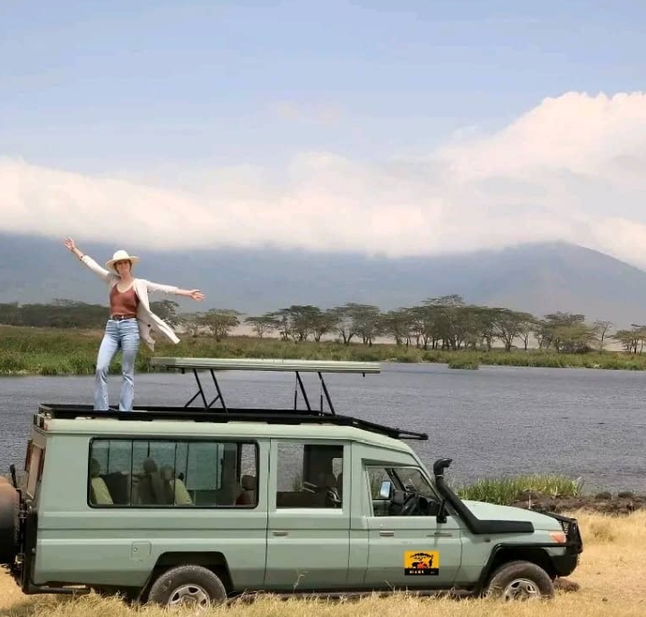 PiNkeY 1o tour and excursions