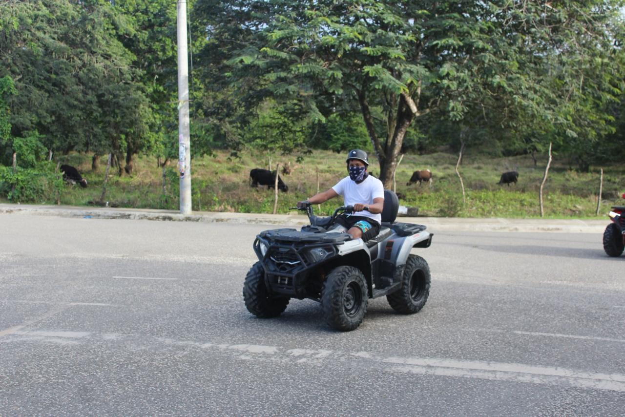 Jonathan Tours