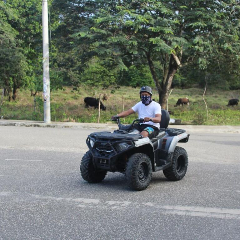 Jonathan Tours