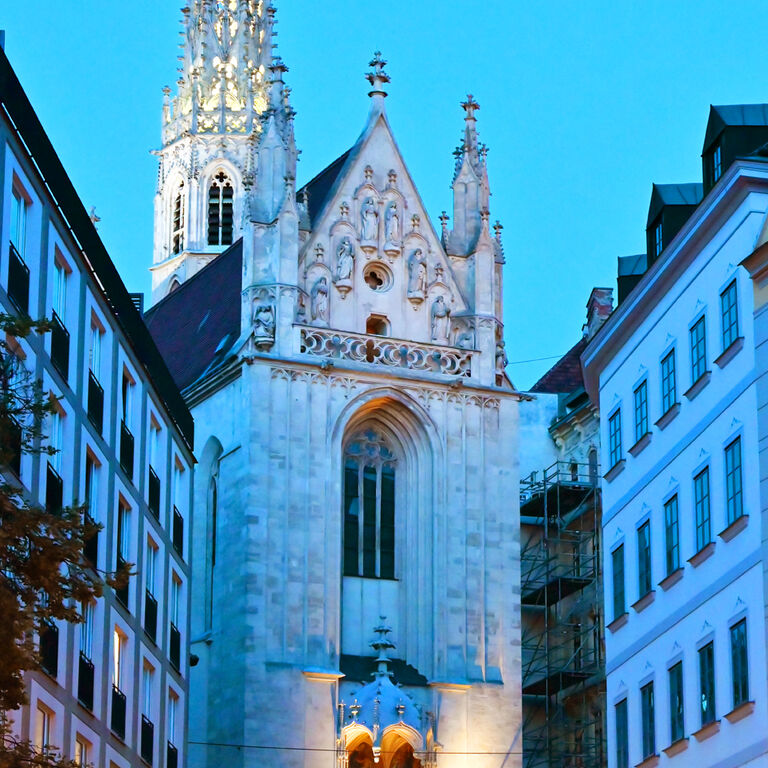 Vienna's secrets & history tours