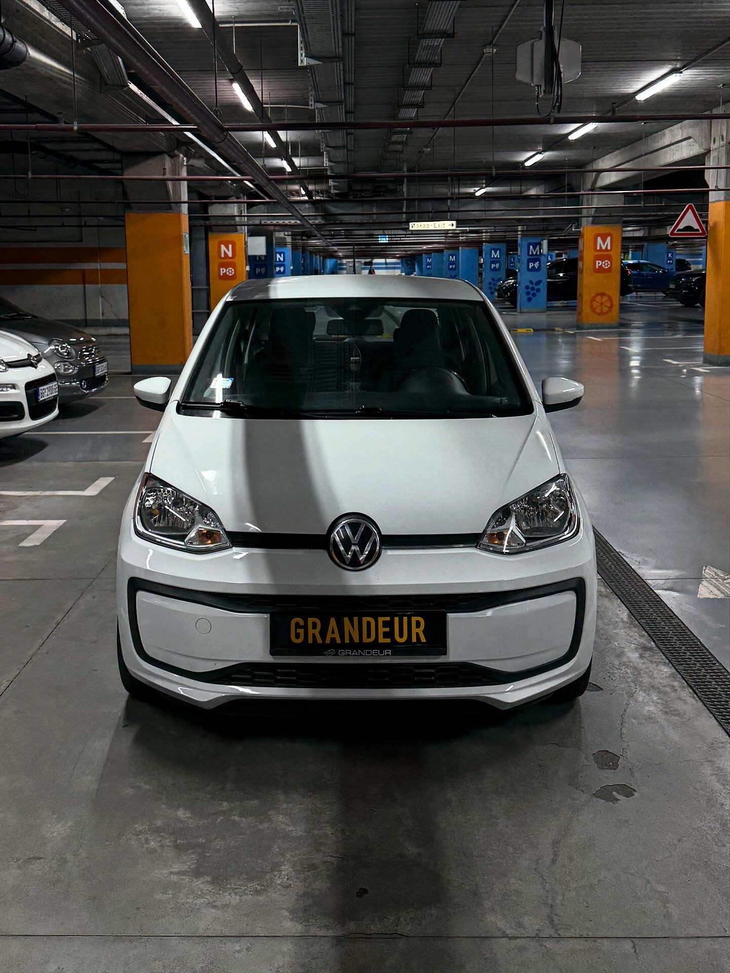 Grandeur rental agency