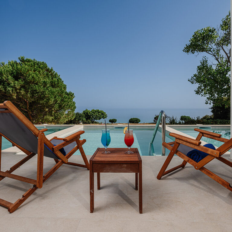 Mirage Bleu Hotel