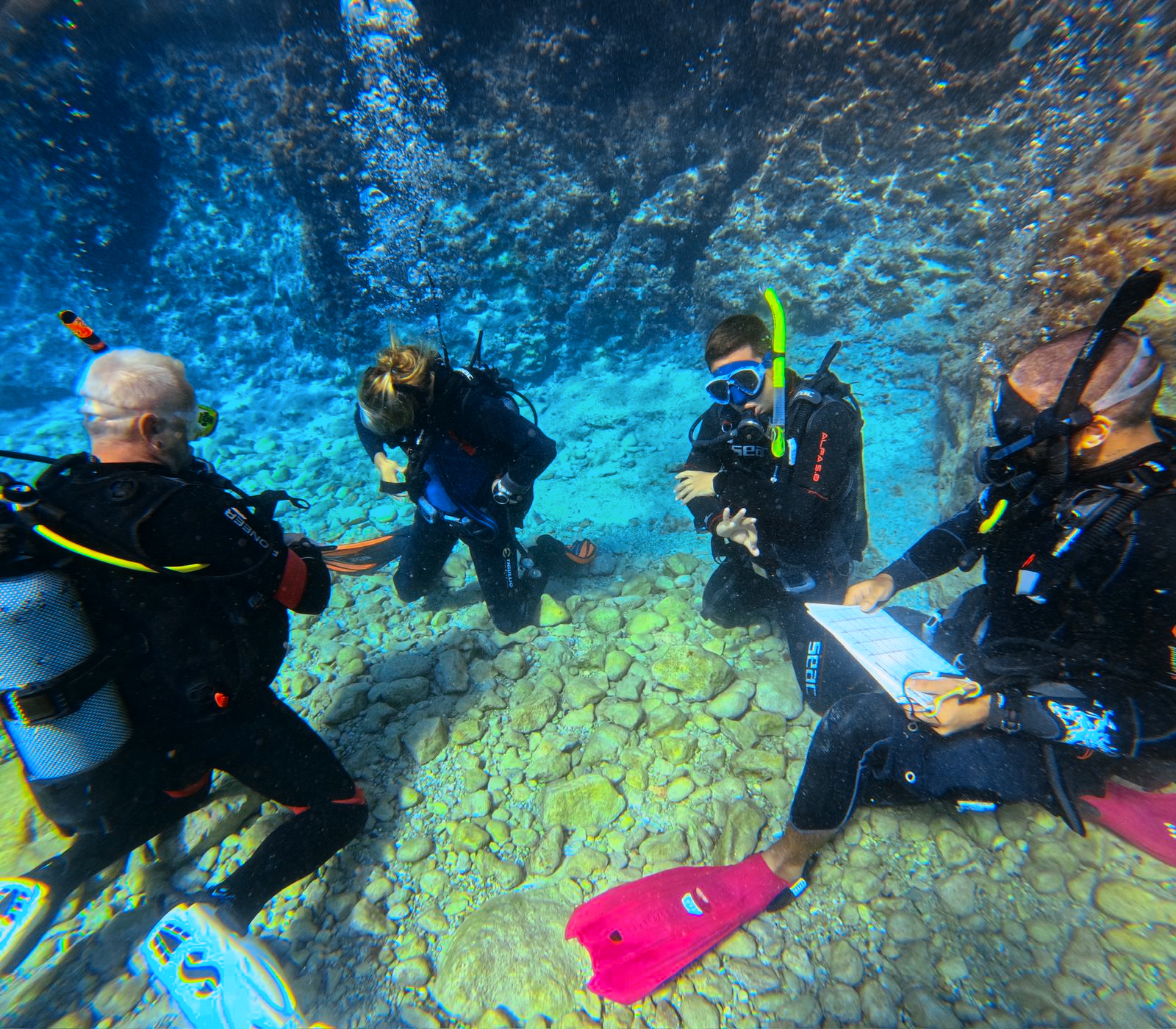 Kefi Divers