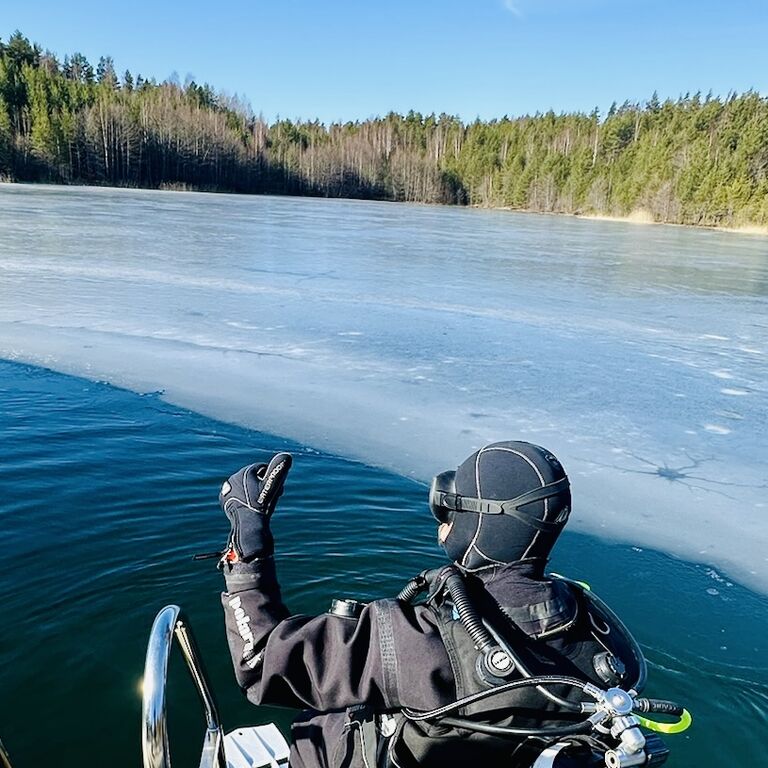 Arctic Divers Dive Center