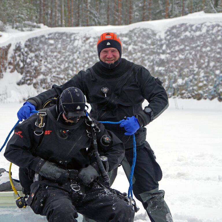 Arctic Divers Dive Center